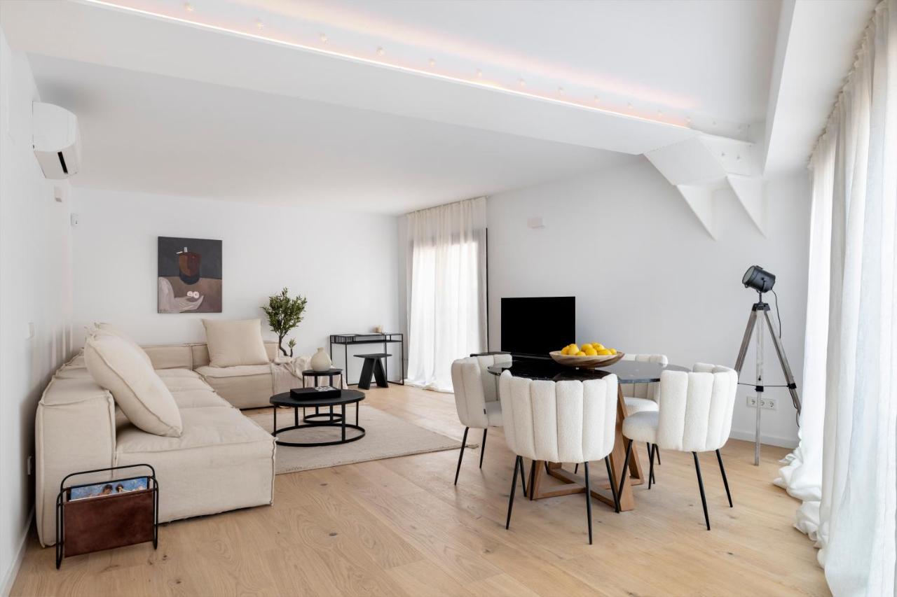 Luxury In Center
